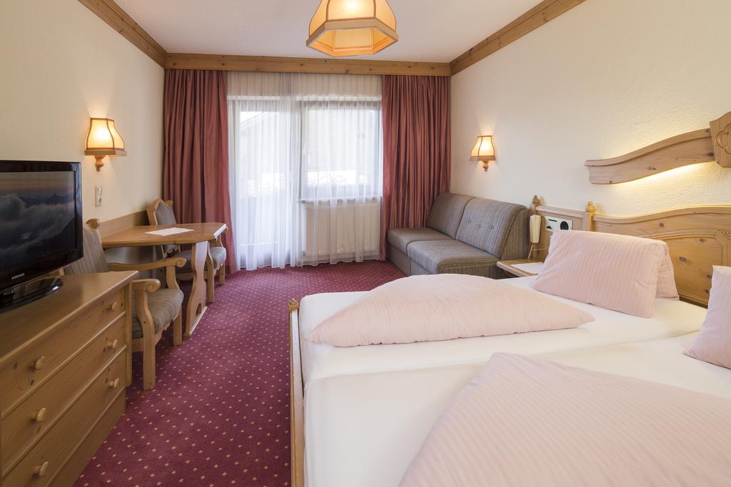 Hotel Jenbacherhof B&B Quarto foto